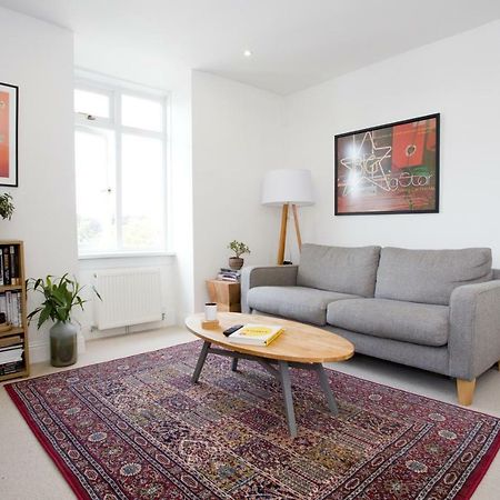 Bright 2 Bedroom Apt - Great Location - Free Parking Bournemouth Exterior foto
